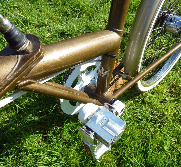 A similar view but showing the pedal in folded mode. The difference may not sem much but a pair of such pedals can reduce the stored width of the bike by about 5 inches (12.5 cm)